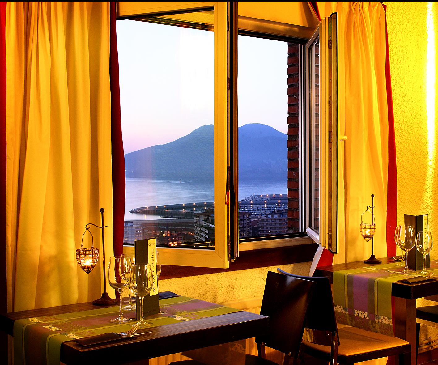 Hotel Restaurante Risco Laredo Exteriér fotografie