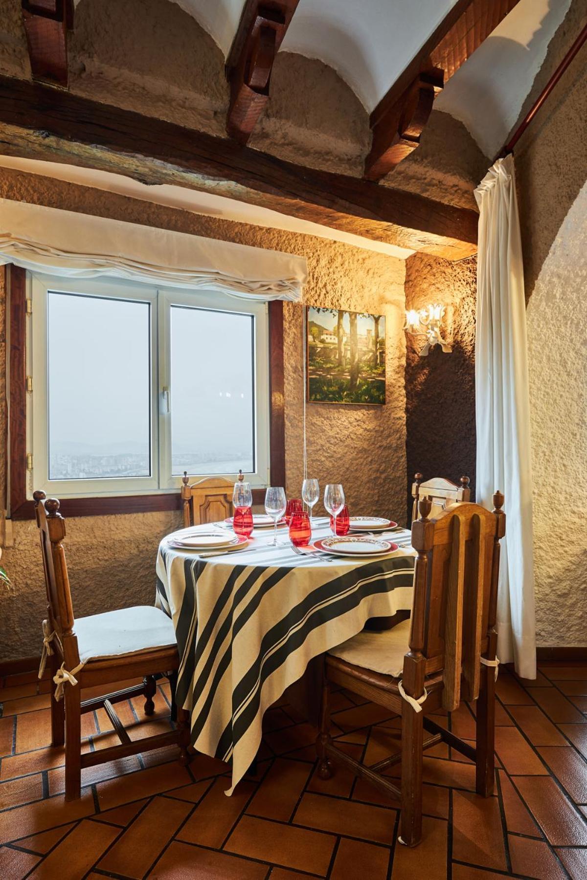 Hotel Restaurante Risco Laredo Exteriér fotografie