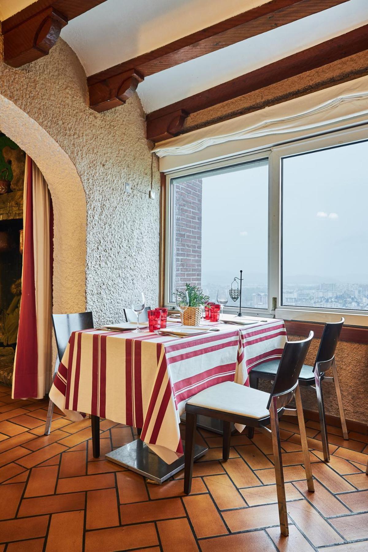 Hotel Restaurante Risco Laredo Exteriér fotografie