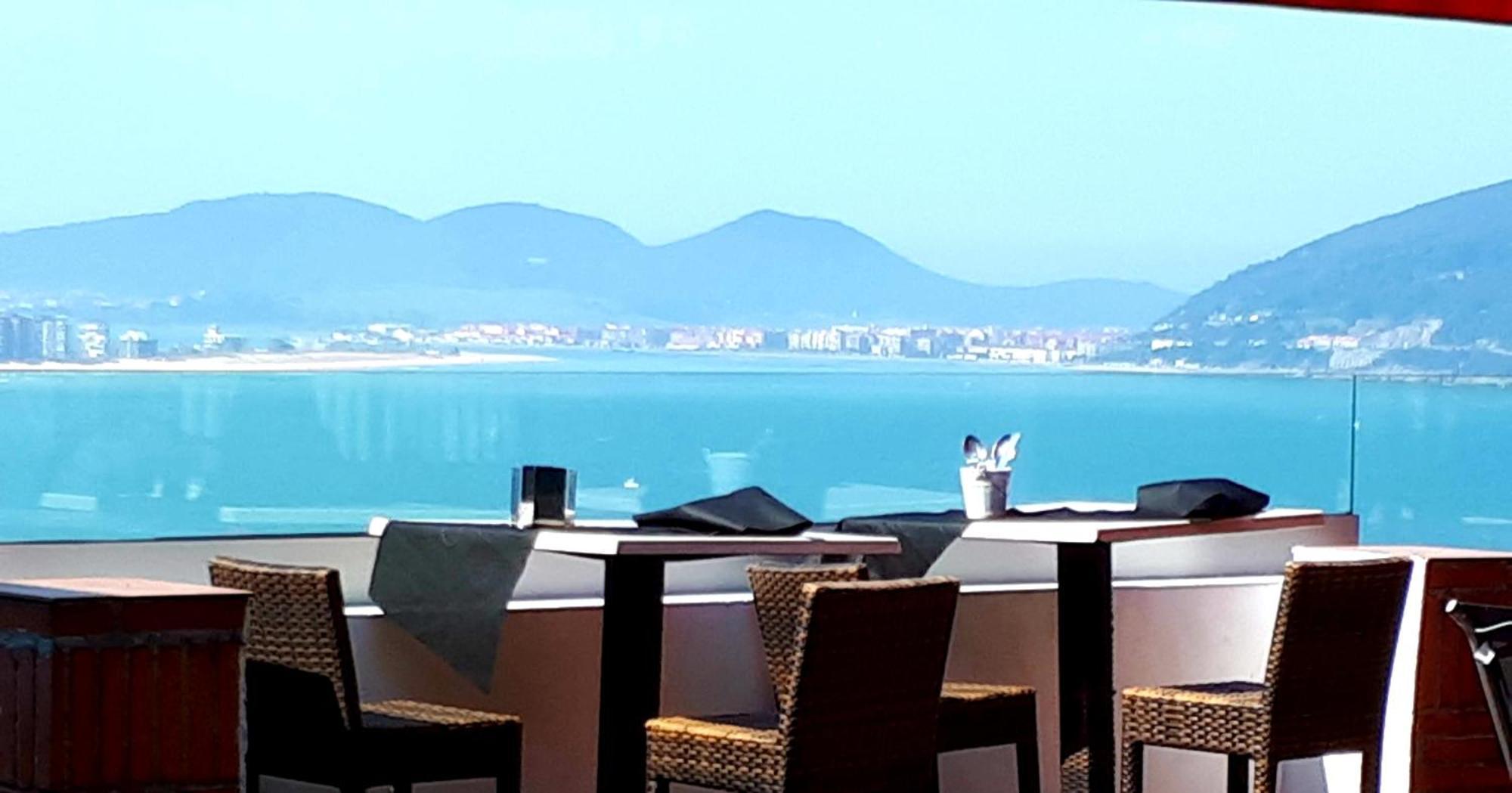 Hotel Restaurante Risco Laredo Exteriér fotografie